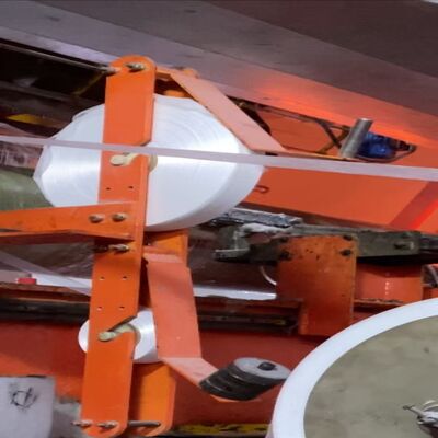 Polyesternetten voor continue GRP-filamenten die onder hoge druk worden gewikkeld om lucht tijdens het proces te reinigen