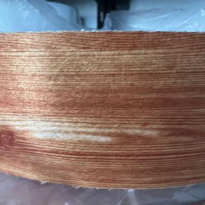 40 gm houtkorrel polyester oppervlak weefsel voor FRP glasvezel versterking, rood houtkorrel decoratief patroon voor aanvragen op profieloppervlak en uitzicht